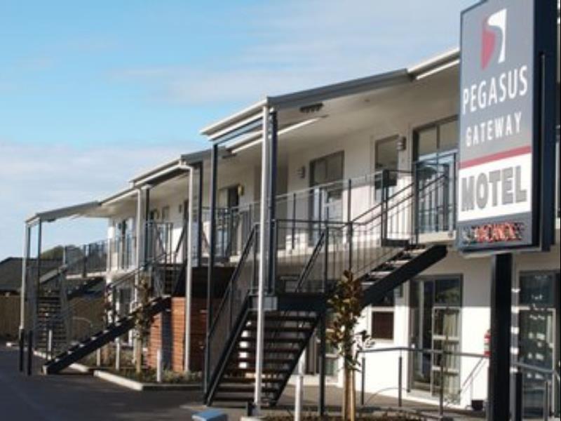 Pegasus Gateway Motels & Apartments Рангиора Экстерьер фото